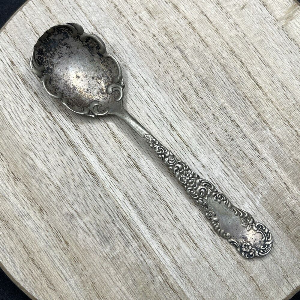 VTG Atq Wm Rogers & Son AA Silver Plate 5.5" Serving Ornate Spoon Patina Tarnish